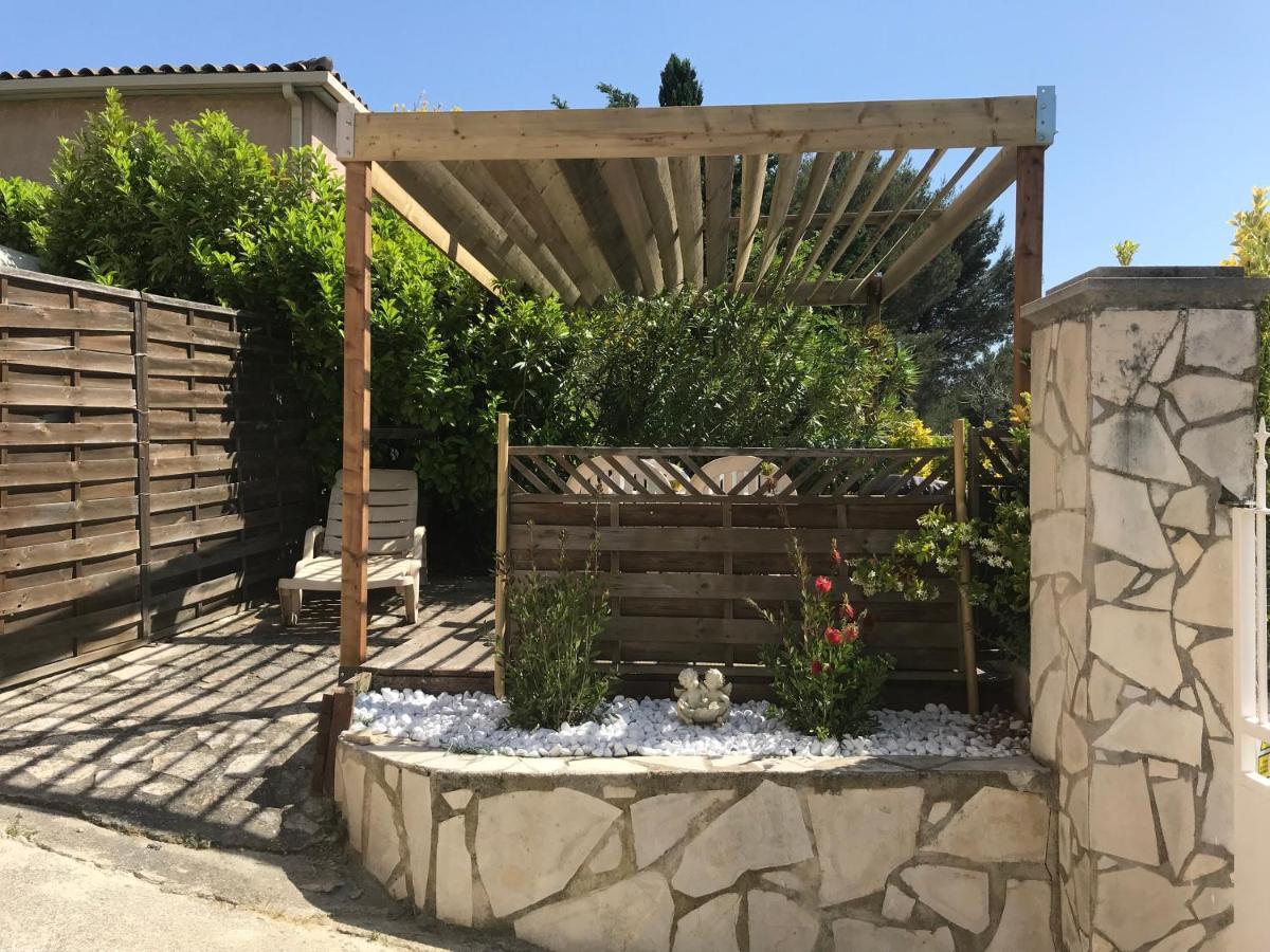 מרסיי Chambre D Hotes Au Coeur Des Oliviers מראה חיצוני תמונה
